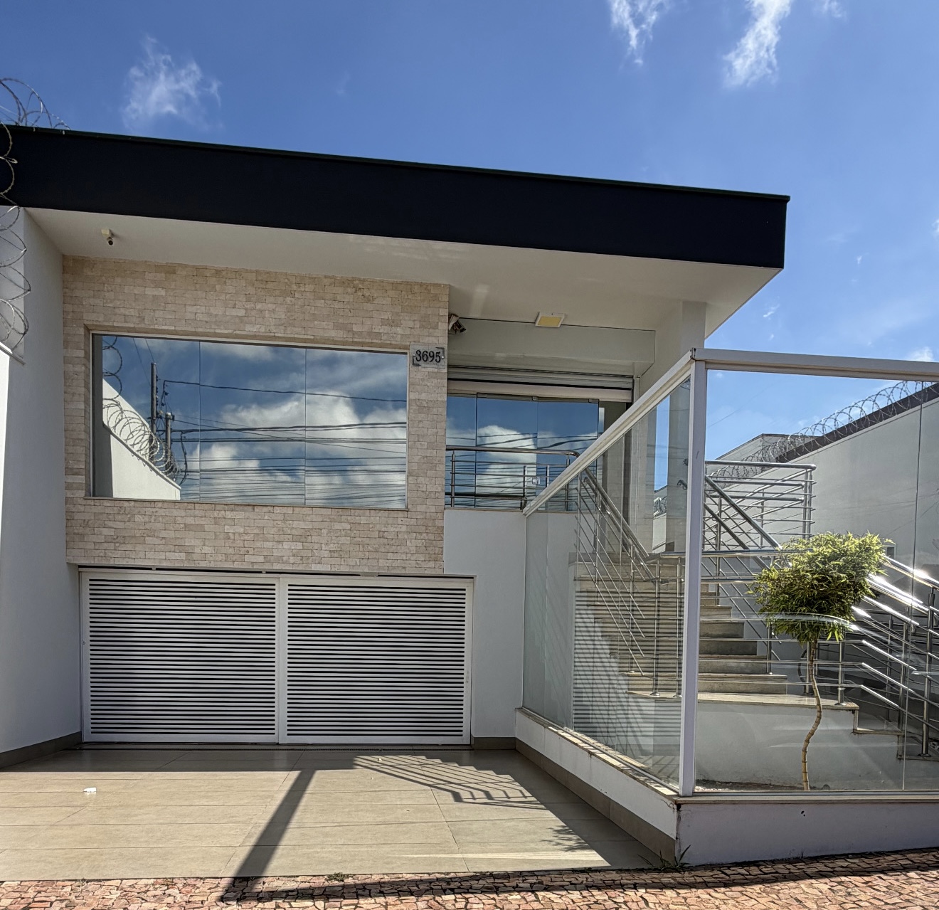 Fachada do escritório